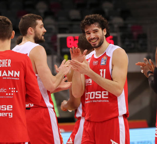 这场比赛成 这场比赛成